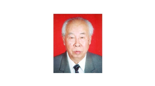 崔瑞珍.1980年－1984年任學(xué)校校長；1984年－1989年任學(xué)校黨委書記